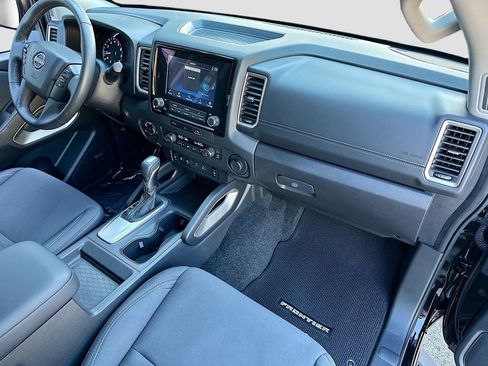 Certified 2024 Nissan Frontier SV w/ Technology Package image 30