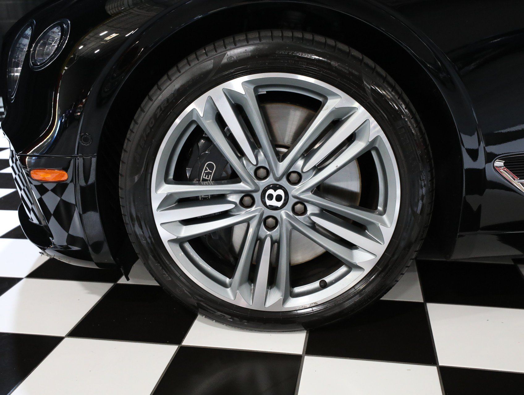Used 2024 Bentley Continental GT Mulliner AWD/4WD image 32