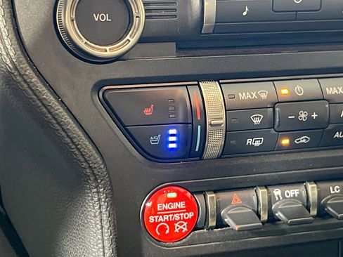 Used 2016 Ford Mustang Shelby GT350 w/ Technology Package image 20