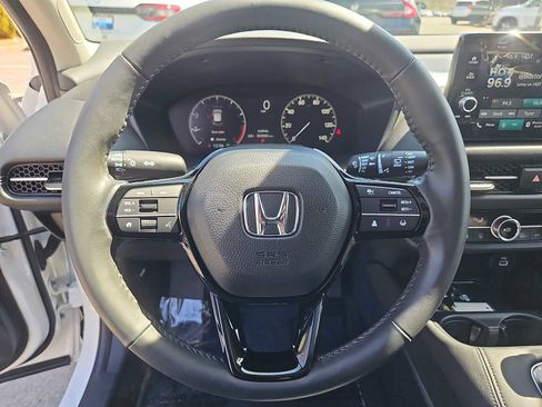 Used 2024 Honda HR-V EX-L image 17