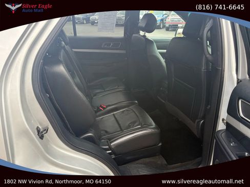 Used 2016 Ford Explorer XLT w/ Equipment Group 202A image 12