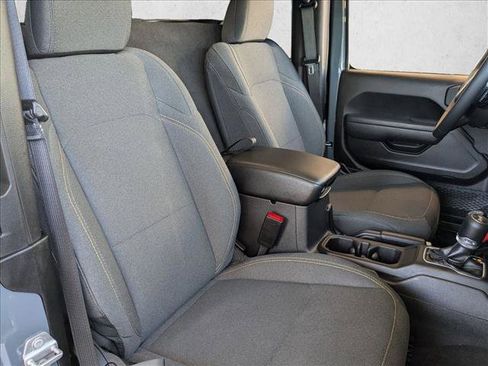 Certified 2025 Jeep Wrangler Sport AWD/4WD image 20