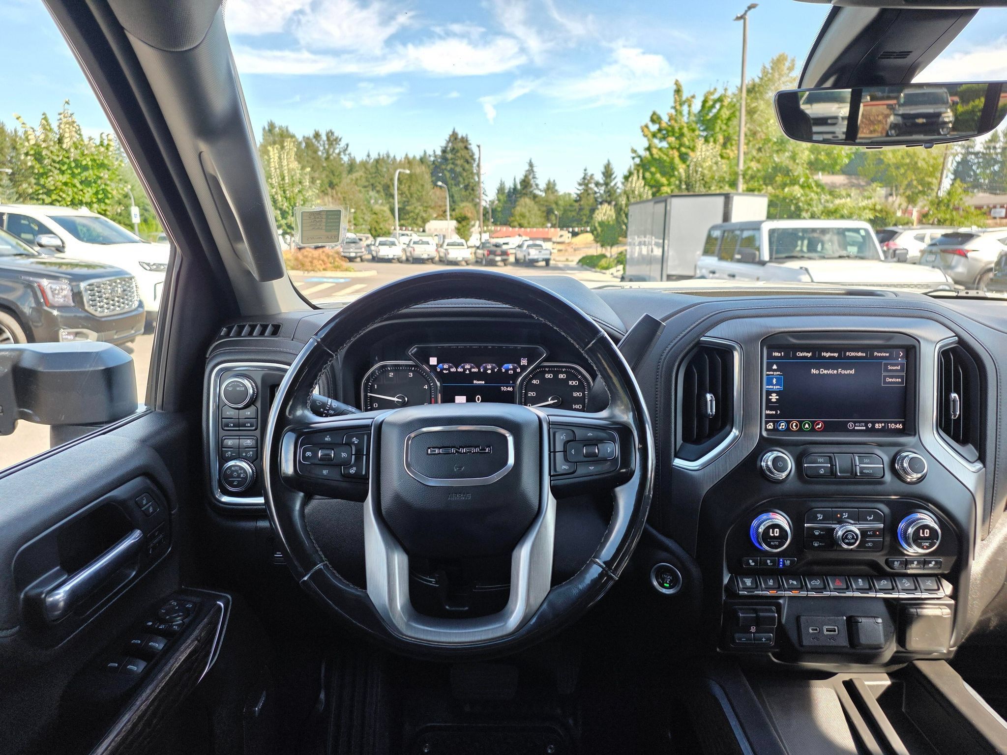 Used 2023 GMC Sierra 2500 Denali w/ Denali Ultimate Package AWD/4WD image 11