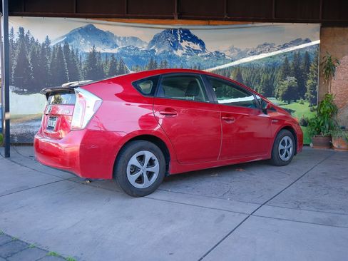Used 2012 Toyota Prius Four image 6