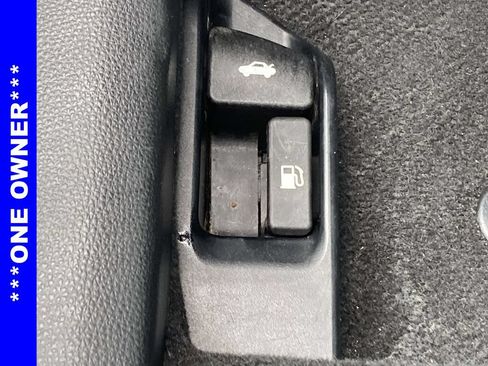 Used 2025 Toyota Corolla LE FWD image 16