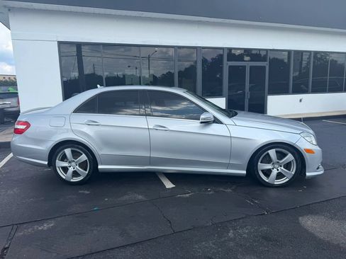 Used 2013 Mercedes-Benz E 350 Sedan image 3