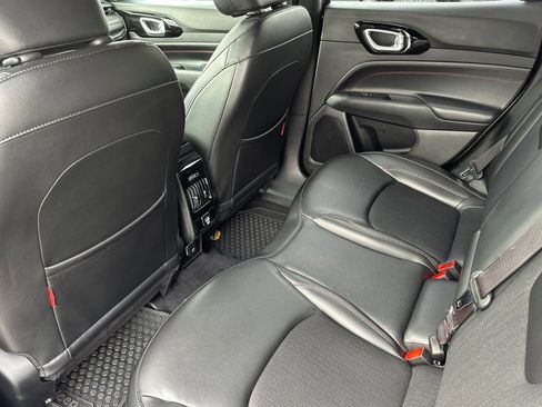 Used 2023 Jeep Compass Trailhawk image 14