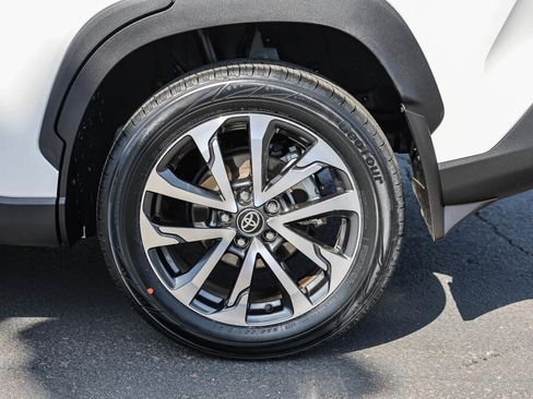 Certified 2023 Toyota Corolla Cross XLE w/ Convenience Package image 31