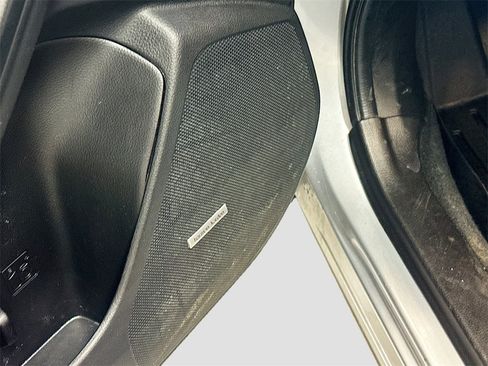 Used 2015 Subaru Forester 2.5i Limited image 20