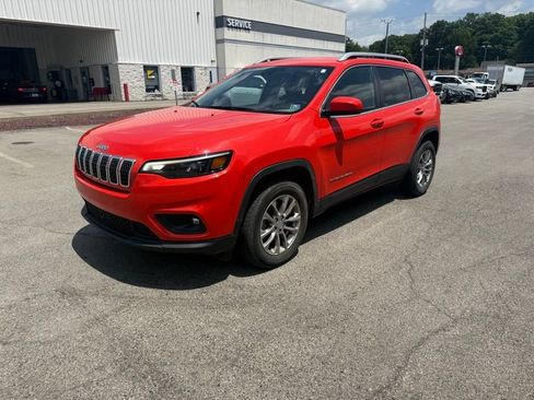 Used 2021 Jeep Cherokee Latitude Lux AWD/4WD image 3