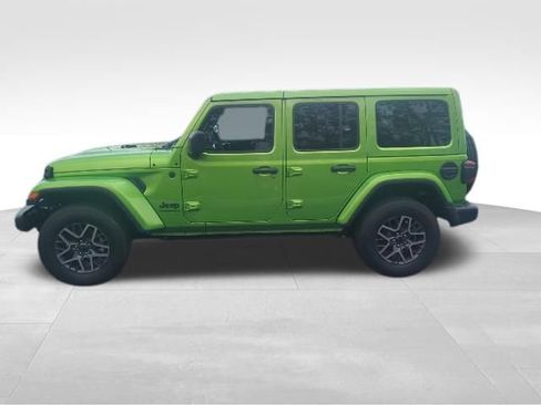Used 2026 Jeep Wrangler Unlimited Sahara w/ Safety Group AWD/4WD image 10