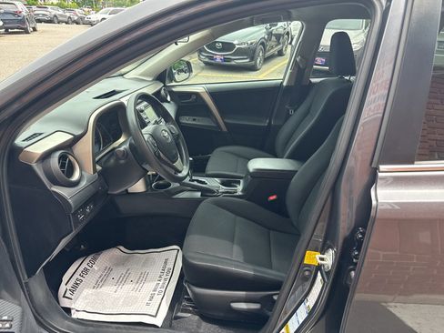 Used 2015 Toyota RAV4 LE AWD/4WD image 16