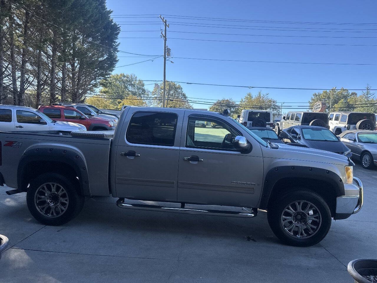 Used 2007 GMC Sierra 1500 SLE w/ SLE2 Preferred Package AWD/4WD image 6