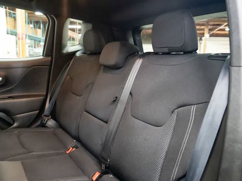 Used 2022 Jeep Renegade Altitude w/ Convenience Group AWD/4WD image 25