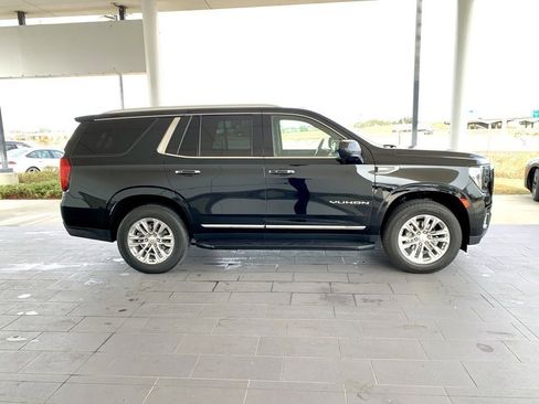 Used 2023 GMC Yukon SLT image 4