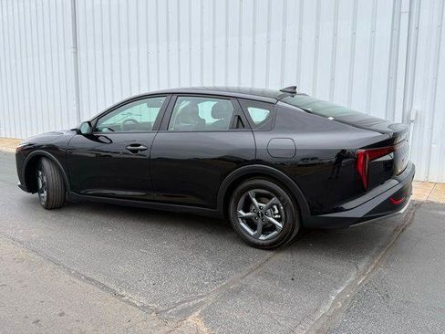 Used 2025 Kia K4 image 2