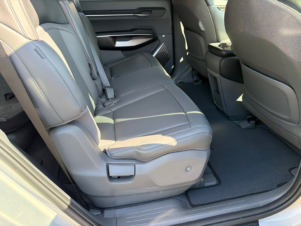 Used 2026 Kia EV9 Light RWD image 18