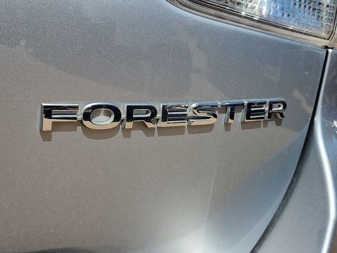 Used 2023 Subaru Forester Premium image 9