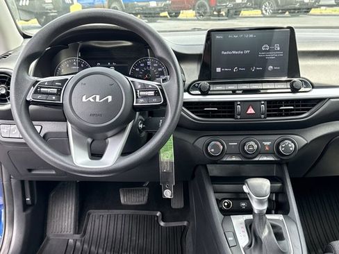 Used 2024 Kia Forte LXS w/ LXS Technology Package FWD image 7