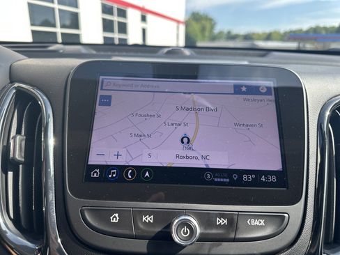 Used 2022 Chevrolet Equinox RS w/ RS Leather Package FWD image 16