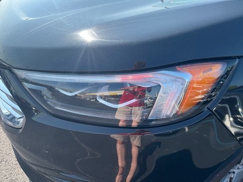 Used 2019 Ford Edge Titanium w/ Equipment Group 301A AWD/4WD image 13