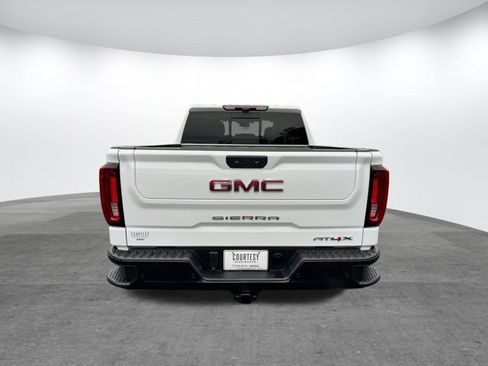 Used 2024 GMC Sierra 1500 AT4X image 6