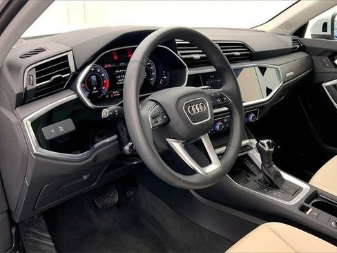 Certified 2025 Audi Q3 2.0T Premium Plus w/ Premium Plus Package image 14