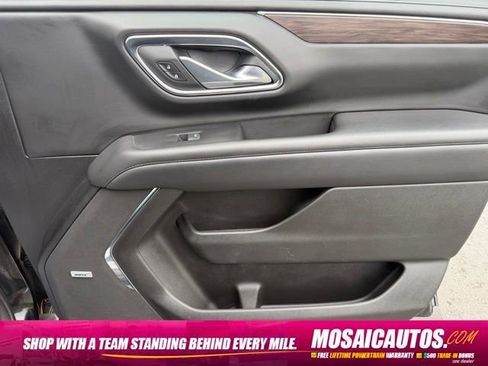 Used 2024 Chevrolet Suburban LT AWD/4WD image 9