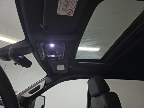 Used 2021 GMC Sierra 3500 Denali w/ Denali Ultimate Package image 14