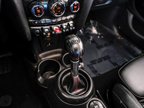 Used 2019 MINI Cooper S w/ Premium Package image 19