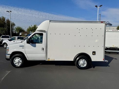 Used 2015 Ford E-350 and Econoline 350 Super Duty image 9