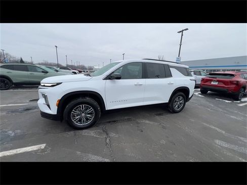 Certified 2025 Chevrolet Traverse LT image 5