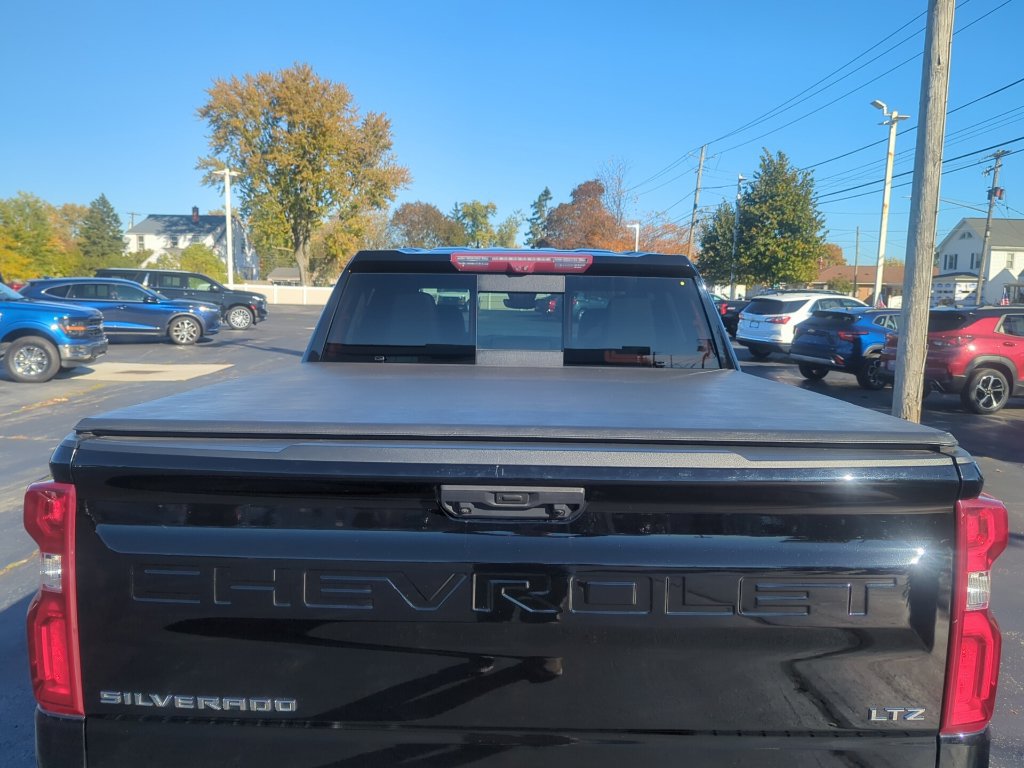 Certified 2023 Chevrolet Silverado 1500 LTZ w/ LTZ Premium Package AWD/4WD image 17