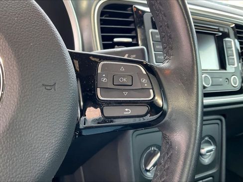 Used 2014 Volkswagen Beetle R-Line image 25