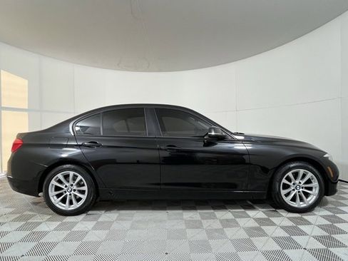 Used 2018 BMW 320i xDrive Sedan w/ Convenience Package image 8