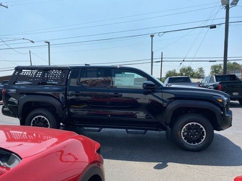 New 2025 Toyota Tacoma TRD Off-Road image 9