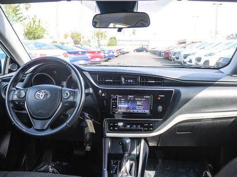 Used 2018 Toyota Corolla iM w/ Carpet Mat Package (TMS) image 17