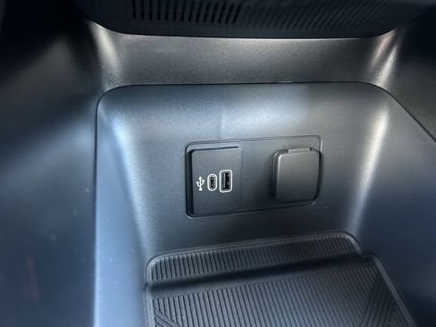 New 2026 Ford Explorer Active RWD image 35