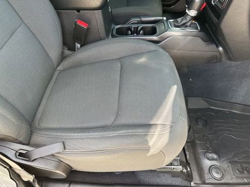 Used 2021 Jeep Wrangler Unlimited Willys image 13