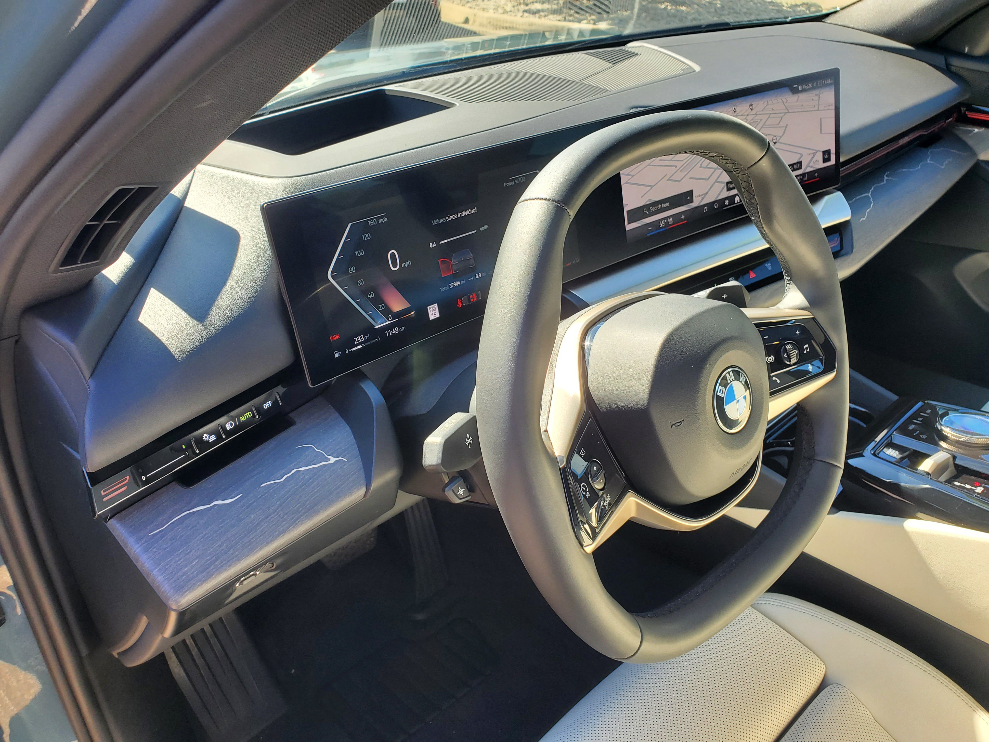Certified 2024 BMW 530i xDrive w/ Premium Package AWD/4WD image 11