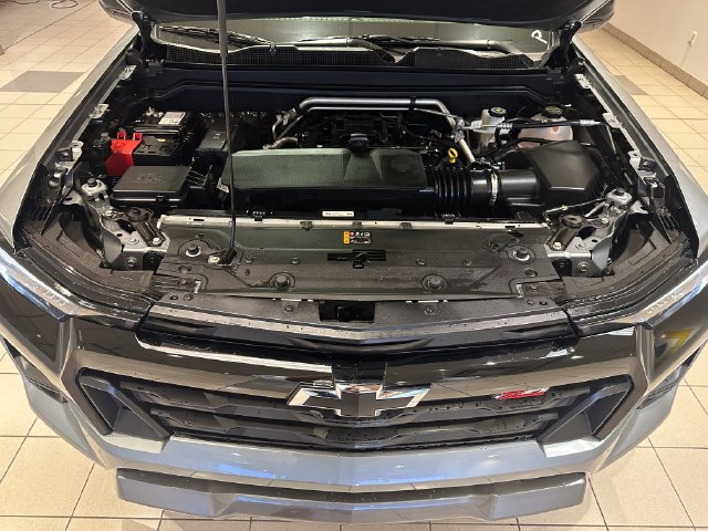 Used 2026 Chevrolet Colorado Z71 AWD/4WD image 24