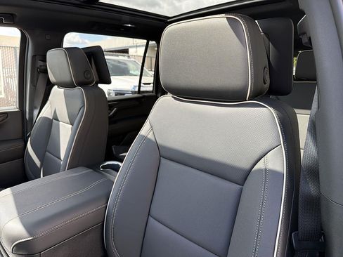New 2026 GMC Yukon XL Elevation w/ Elevation Premium Package RWD image 24