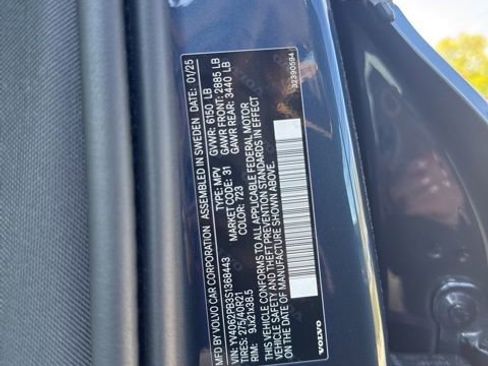 Certified 2025 Volvo XC90 B6 Plus AWD/4WD image 28