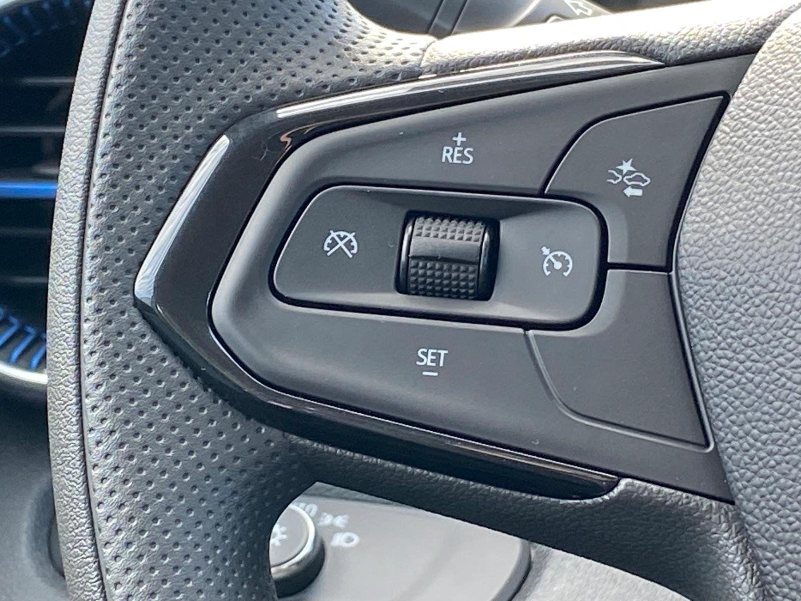 New 2026 Chevrolet Trax LT FWD image 9