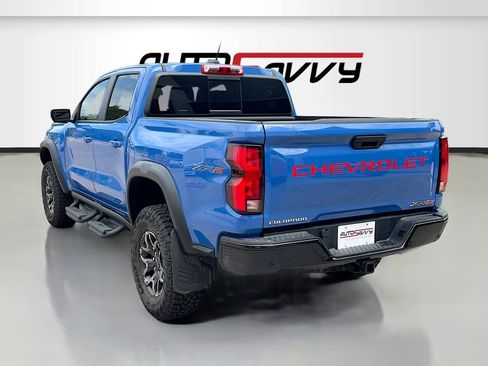 Used 2025 Chevrolet Colorado ZR2 w/ Technology Package AWD/4WD image 5