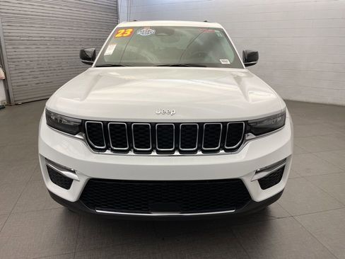 Certified 2023 Jeep Grand Cherokee Limited image 11