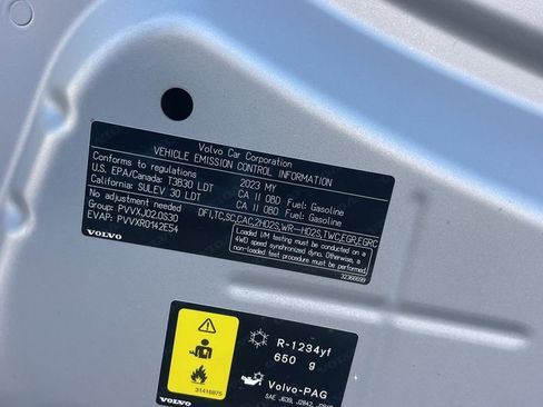 Used 2023 Volvo XC60 B6 Ultimate w/ Climate Package image 38