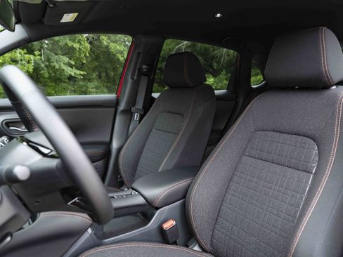 Certified 2026 Honda HR-V Sport image 17