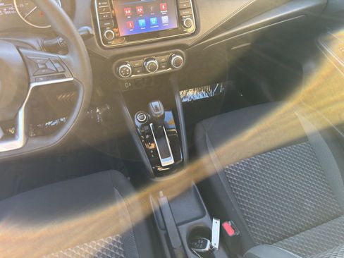 Used 2020 Nissan Versa S image 31