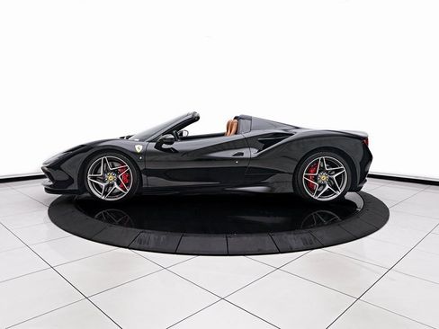 Used 2022 Ferrari F8 Tributo image 14